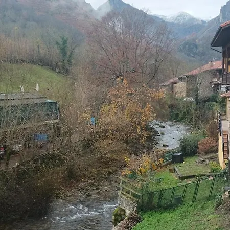 El Puente De Agues Country house *